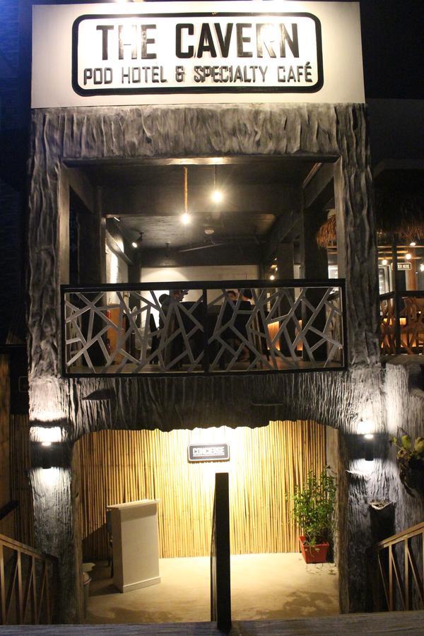 The Cavern Pod Hotel & Specialty Cafe 爱妮岛 外观 照片